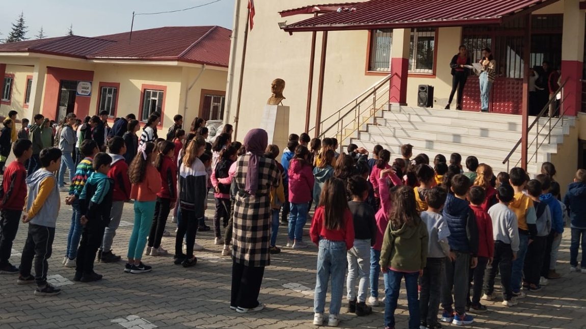 Okulumuzda 10 Kasım Mustafa Kemal ATATÜRK'ü anma etkinlikleri yapıldı.